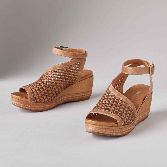 Sundance Shoes - NIB Tyla leather platform sandals
